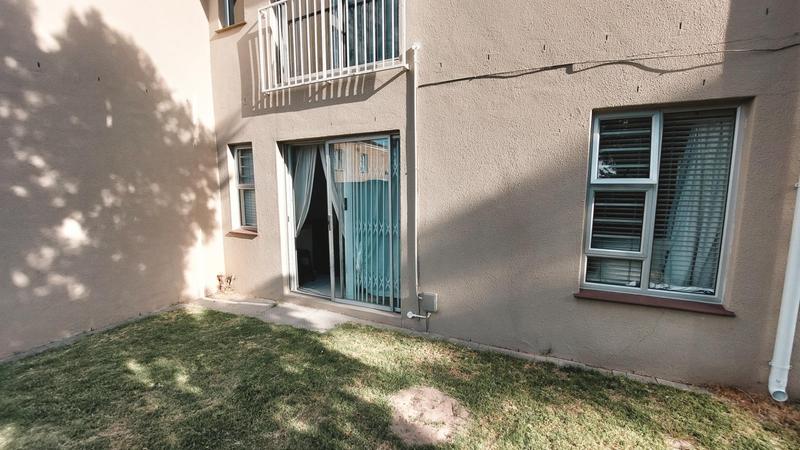 1 Bedroom Property for Sale in Oakglen Western Cape